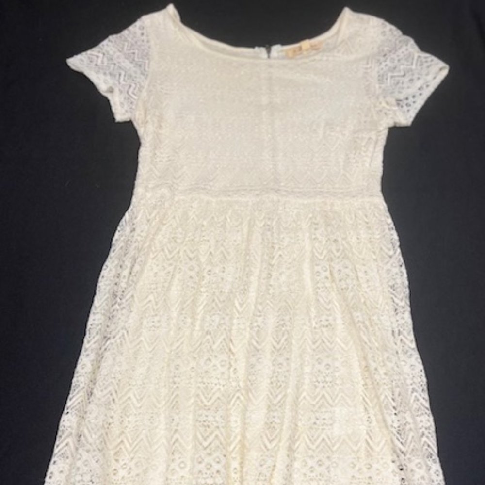 Black Swan Cream Lace Short Sleeve Midi Dress